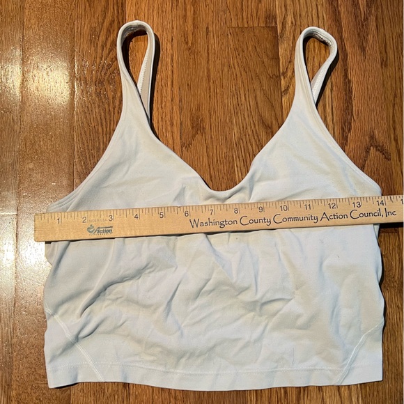 Lululemon sports bra size 8 used** - Picture 3 of 3